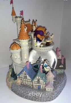 Beauty And The Beast The Village Snow Globe MINT IN BOX! -No Reserve