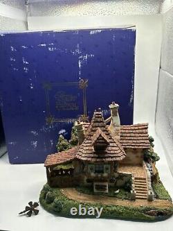 Disney Beauty And The Beast French Village Belle & Maurice's Cottage With Box