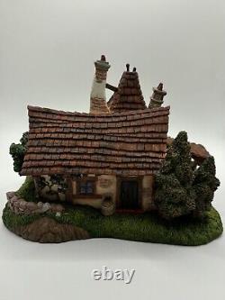 Disney Beauty And The Beast French Village Belle & Maurice's Cottage With Box