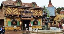 Disney Beauty Beast Gaston Big Fig statue figure Villains REAL WORKING FOUNTAIN