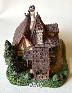 Disney Beauty & the Beast 4pc French Village Cottage, Well, Bridge & Pub. RARE