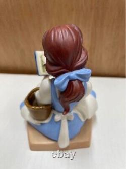 Disney WDCC Beauty and the Beast Belle Booking Multicolor Near Mint Condition