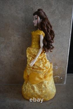 Disney beauty and the beast Magic Mirror 17 limited edition light up belle doll
