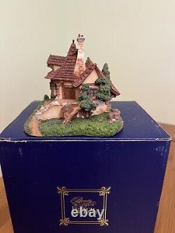 Htf Disney French Village Belle & Maurice's Cottage Beauty And The Beast Figure