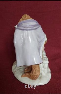 Lenox Disney Beauty and The Beast Loves First Touch Sculpture 24k gold accent