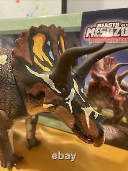 NO PACKING MATERIALS OPEN BOX beasts 1/18 adult triceratops Mesozoic