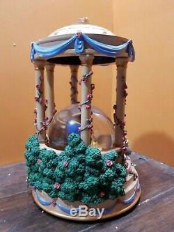 RARE! Disney Beauty And The Beast Belle Wedding Gazebo Music Water Snow Globe