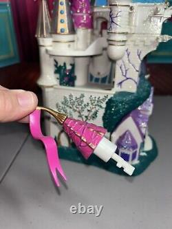 Vintage 1998 Trend Masters Beauty & The Beast Castle Lights Up Complete Figures