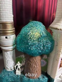 Vintage 1998 Trend Masters Beauty & The Beast Castle Lights Up Complete Figures